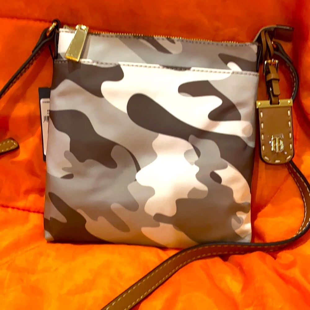 Tommy Hilfiger Camouflage Crossbody